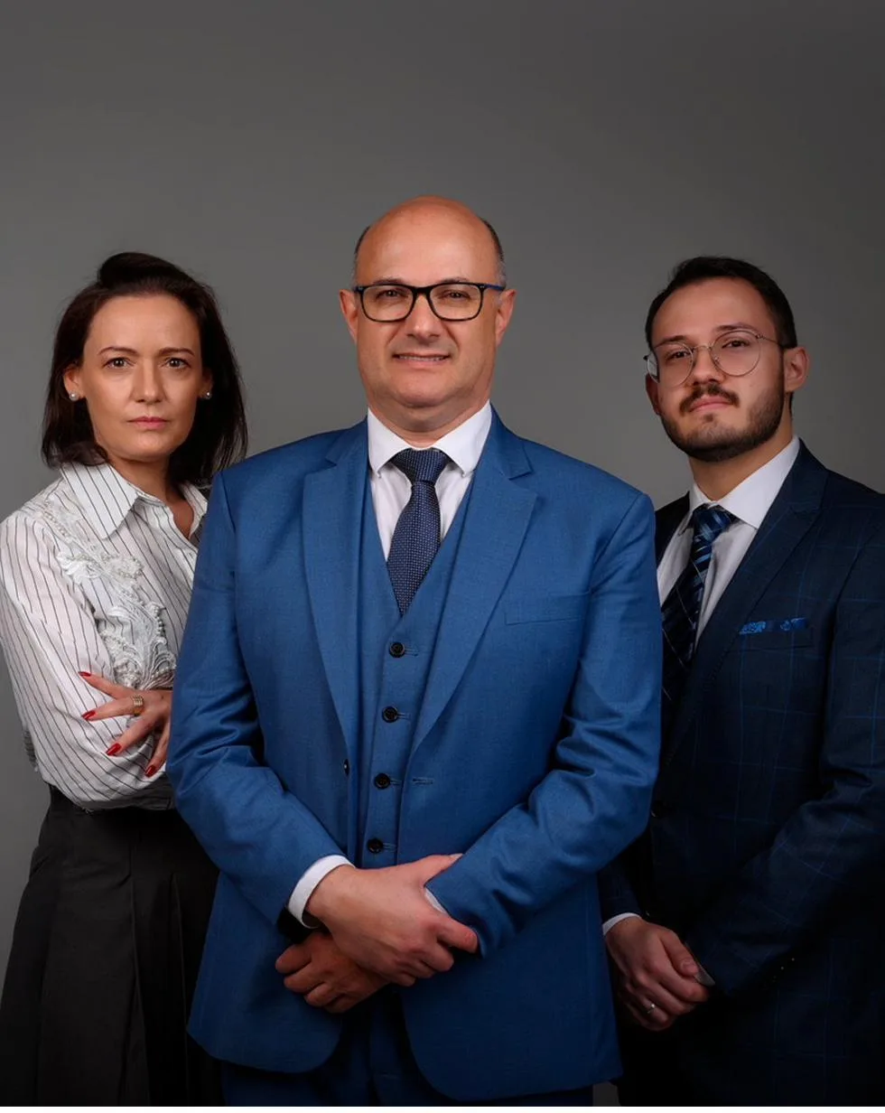 Equipe do escritório Silvério Baldissera Advogados